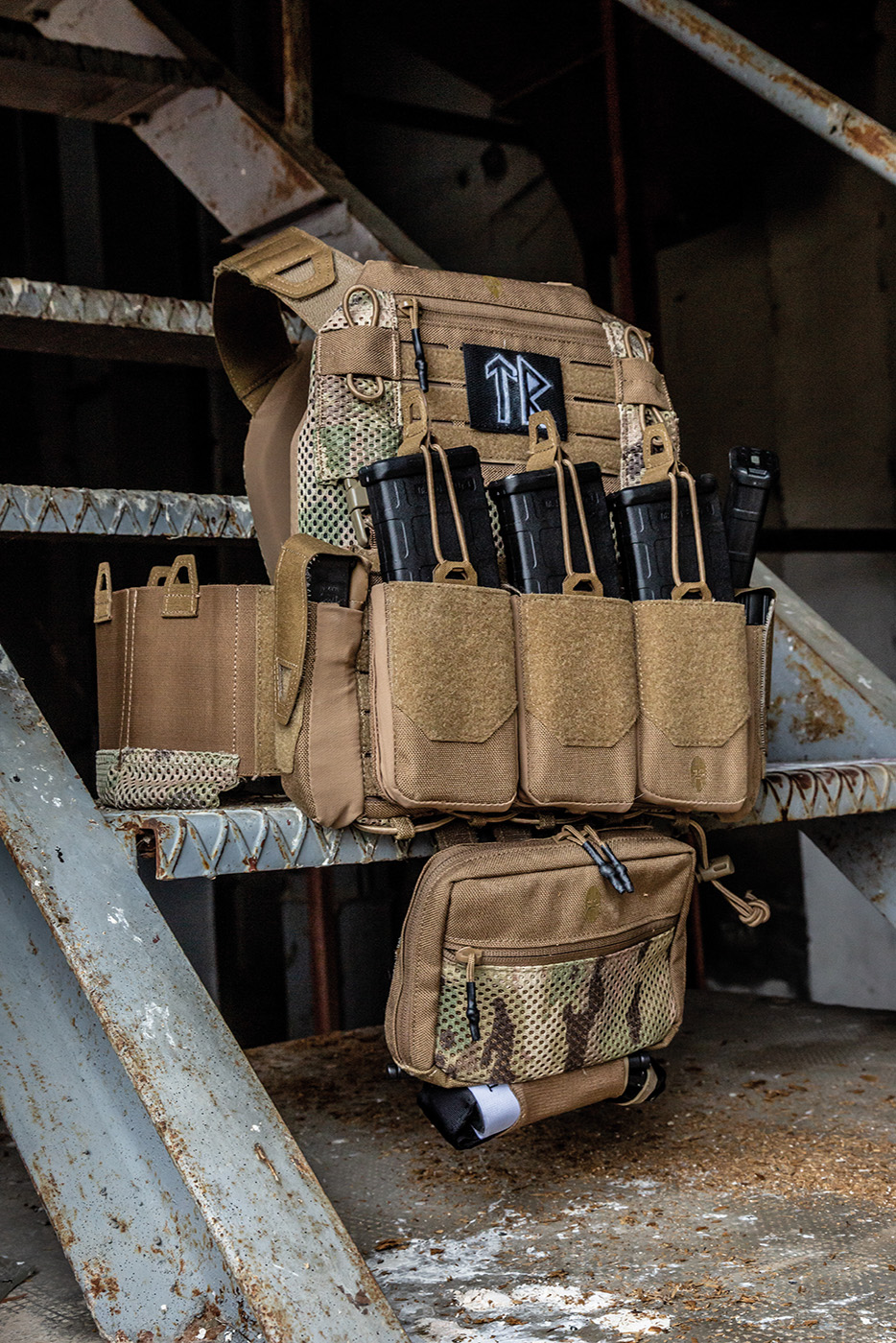 Chest rig 2024 admin pouch